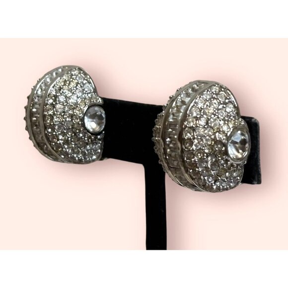 Vintage St. John Clear Rhinestone Crystal Silver Nautilus Shape Clip On Earrings - Picture 12 of 12